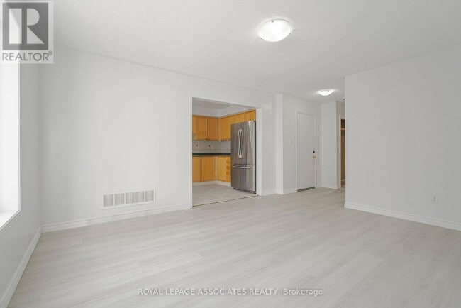 Building Photo - 25 Cranston Ave