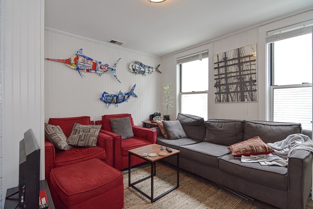 Foto principal - 873 E 2nd St
