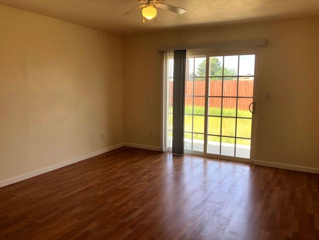 Foto del edificio - COMING SOON!