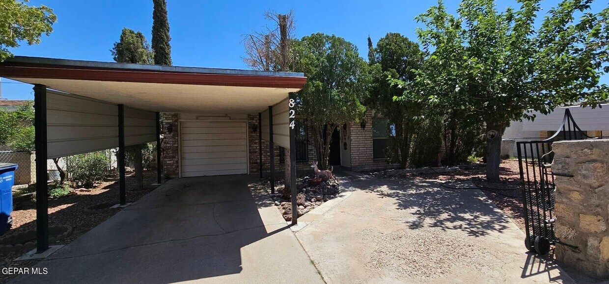Foto principal - 824 Chapala Ct