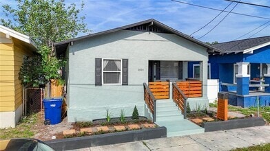 Building Photo - 2904 Sanchez St