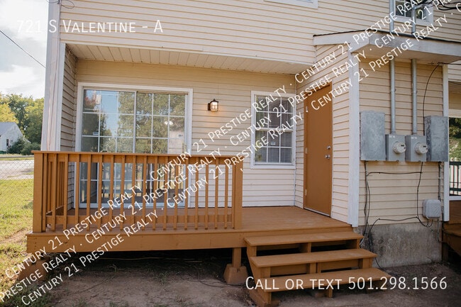 Building Photo - 721 S Valentine-A