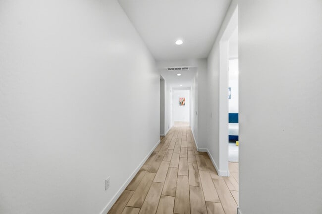 Building Photo - 2053 W Sienna Bouquet Pl