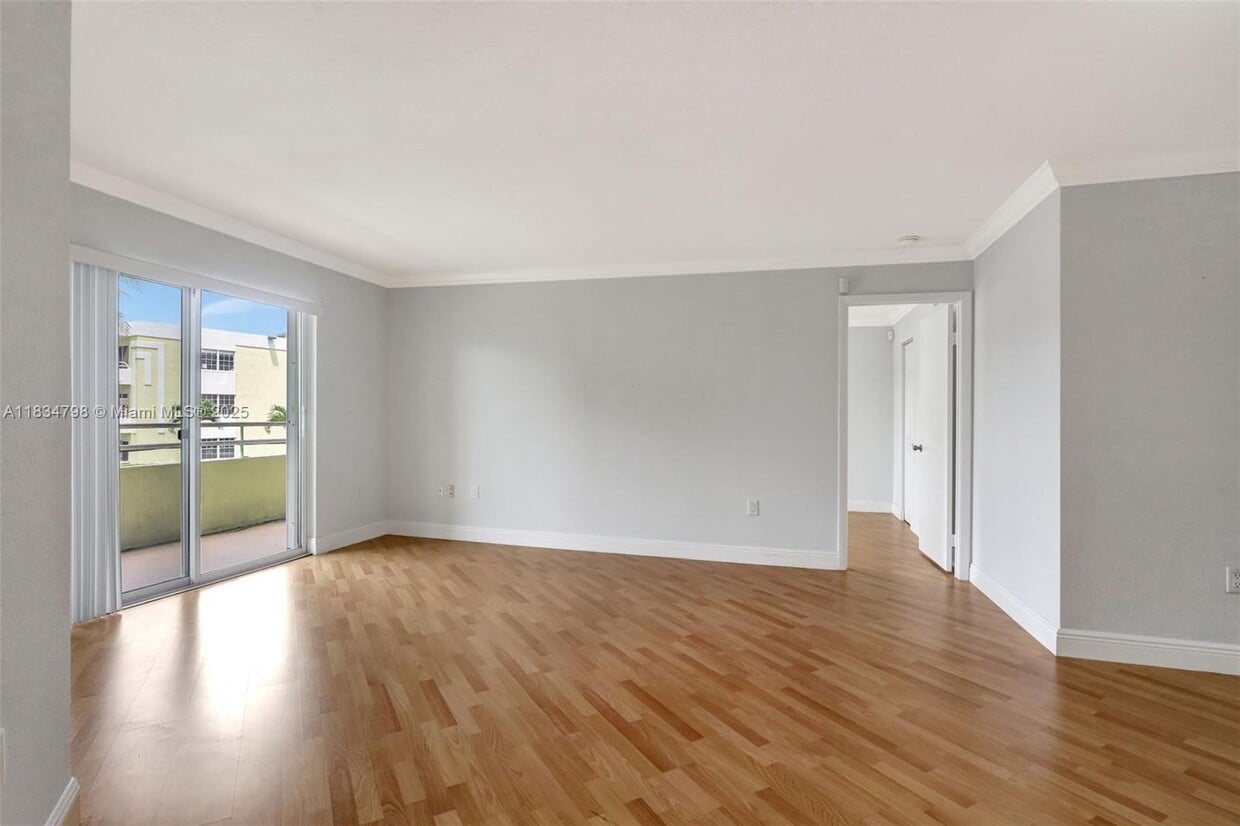 Primary Photo - 10755 SW 108th Ave