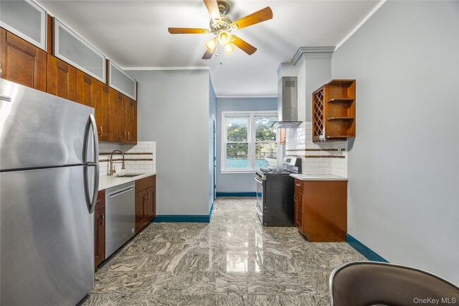 Foto del edificio - 60-21 54th St