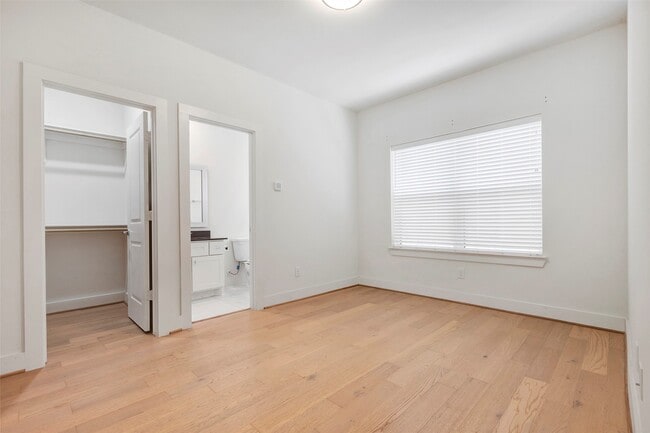 Foto del edificio - 1740 Ojeman Point Ln