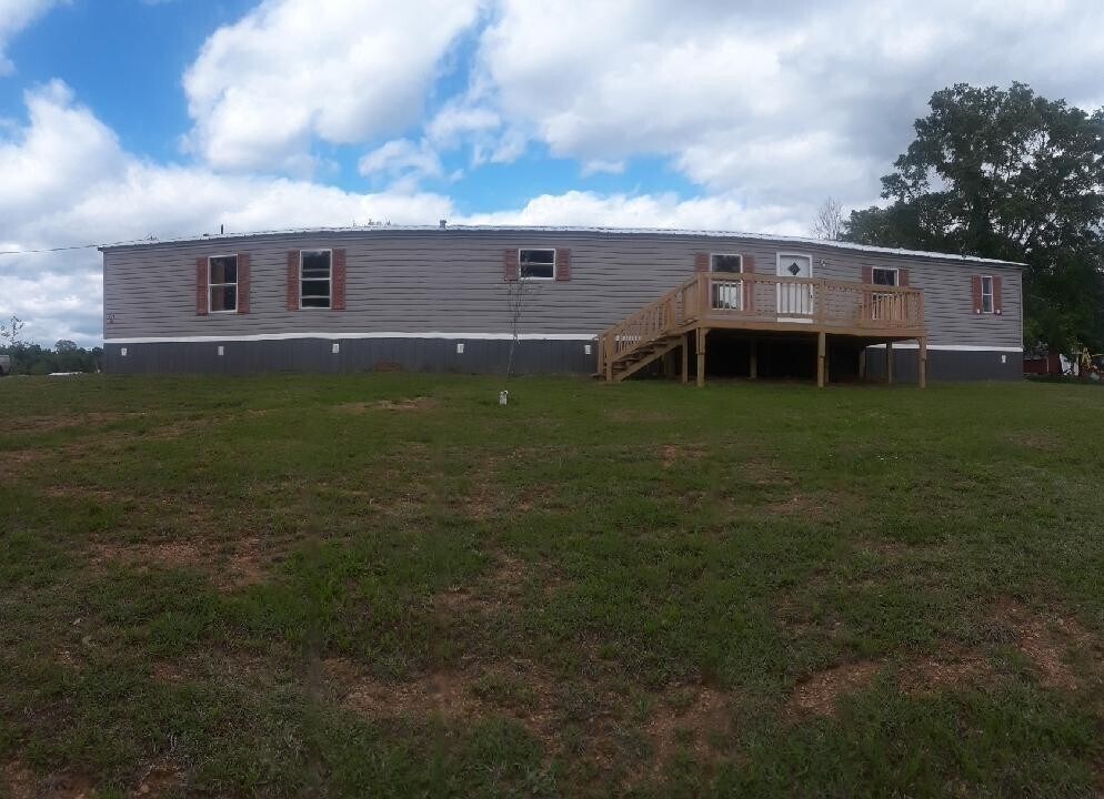 Foto principal - Large open floor plan 3BDR 2BA