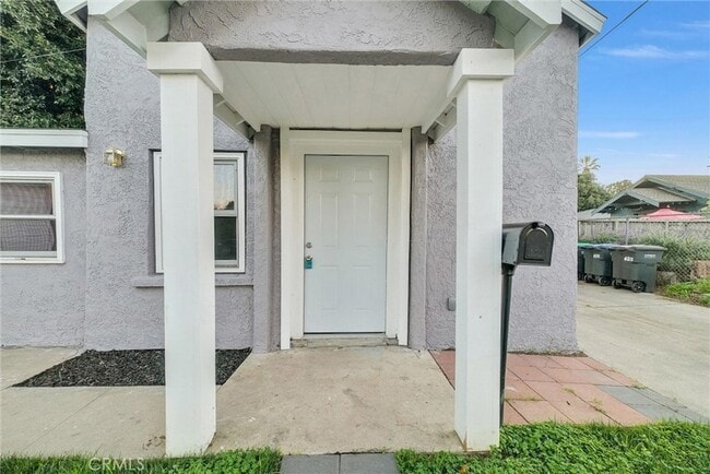 Photo - 354 E Culver Avenue Unit House