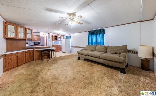 Building Photo - 484 Overland Trail