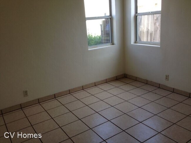 Building Photo - 2 br, 2 bath House - 408 E. Myrtle St.