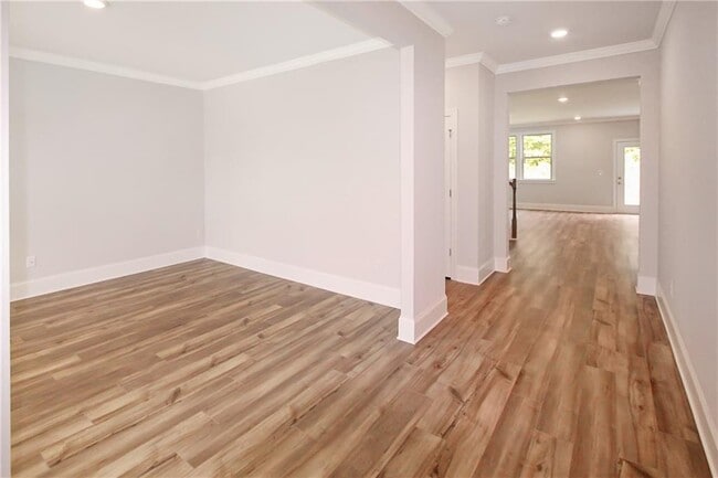 Building Photo - 329 Caledonia Ct