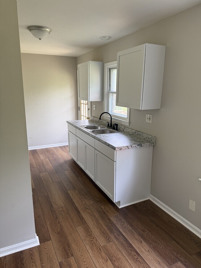 Foto del edificio - 8909 Brandywyne Dr
