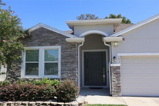 Building Photo - 5033 SW 56th St