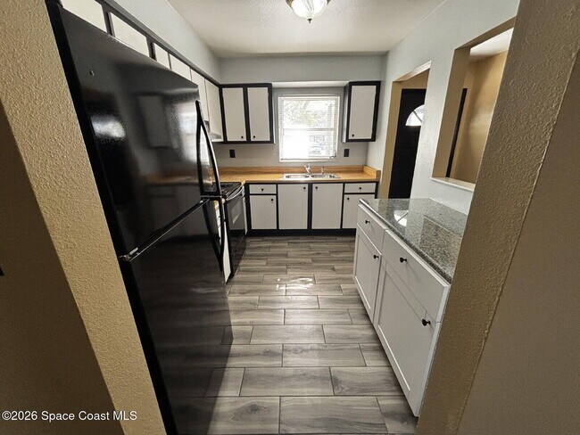 Foto del edificio - 4070 Baker Ave