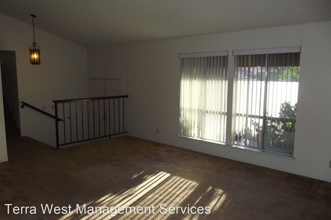 Building Photo - 4 br, 3 bath House - 5395 S Modena Drive