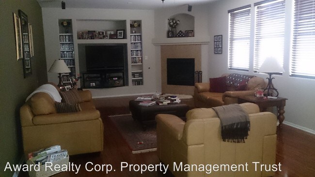 Foto del edificio - 8024 Redbud Vine St