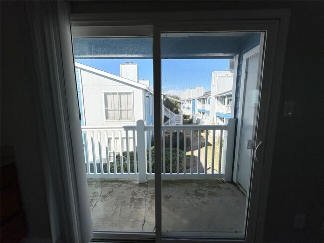 Foto del edificio - 3506 Cove View Blvd