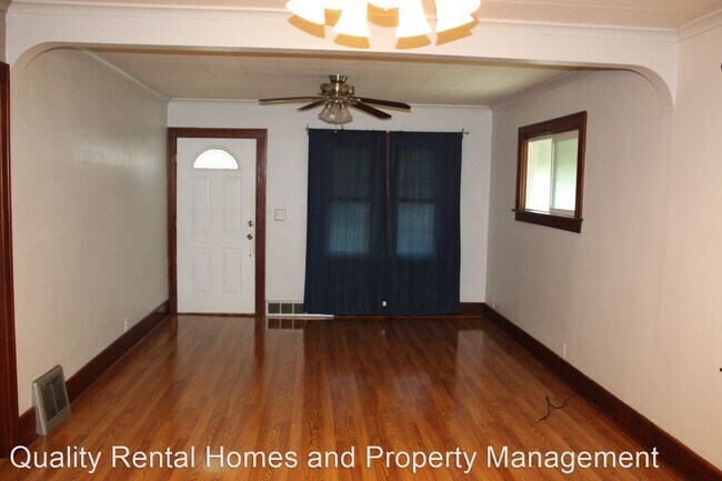 Building Photo - 2 br, 1 bath House - 2544 Tyrone St.