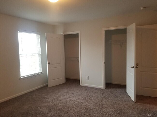 Foto del edificio - 104 Squire Cir