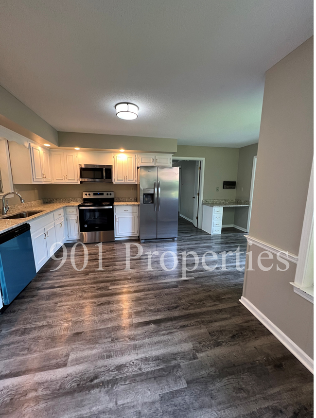 Foto del edificio - 2601 Camrose Cove
