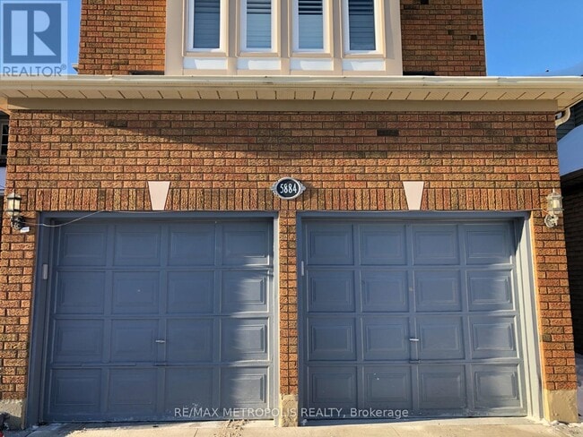 Building Photo - 5884 Chorley Pl
