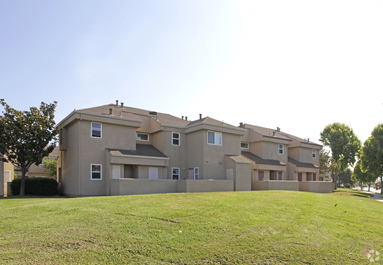 Building Photo - Northridge Plaza Apartments