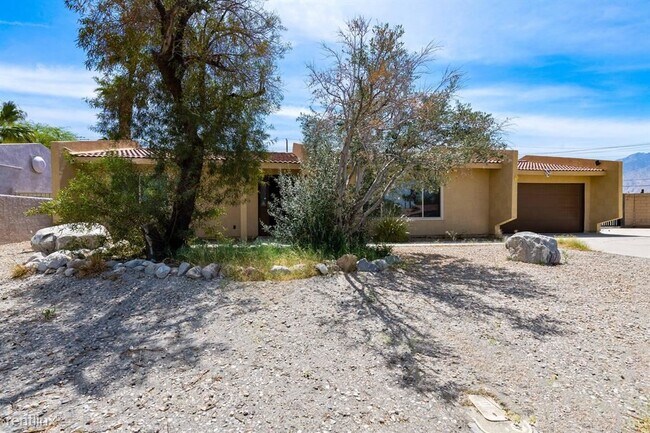 Foto del edificio - 2 br, 2 bath House - 67115 Peineta Rd