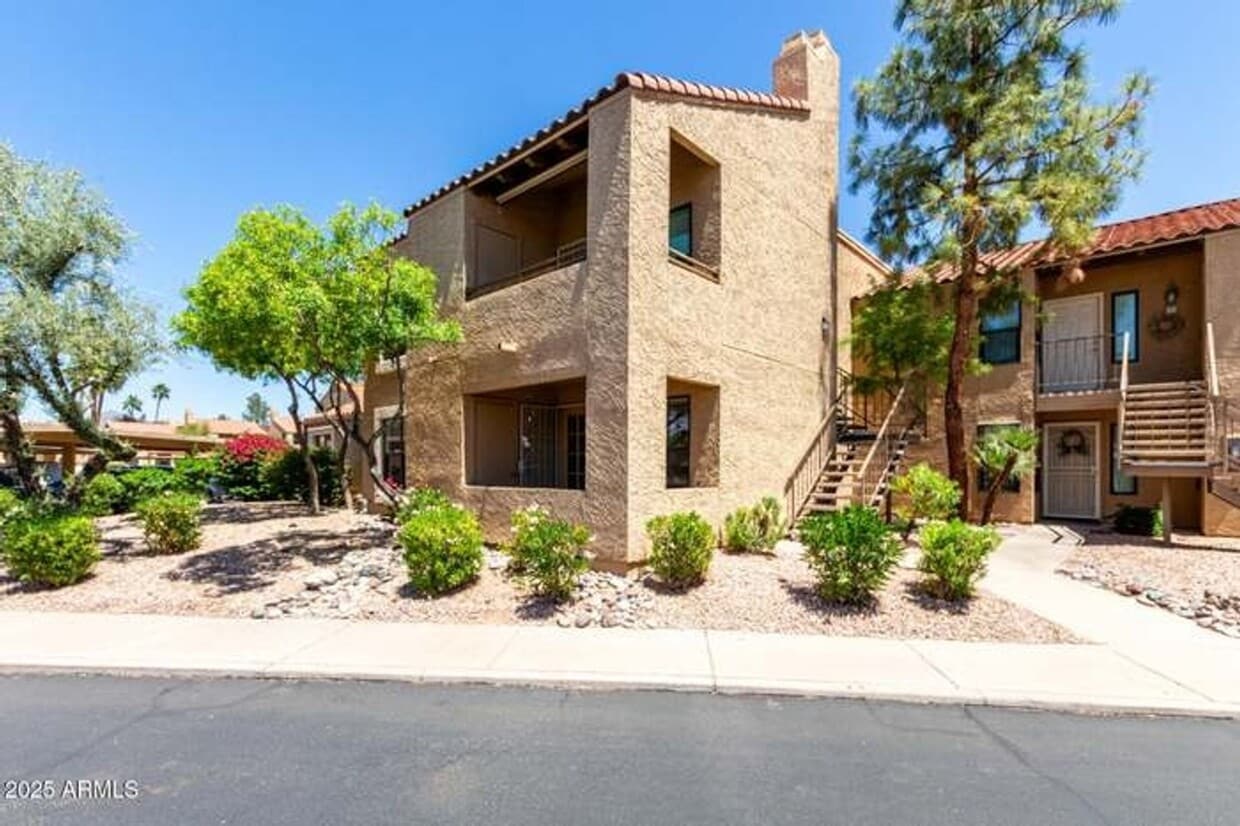 Foto principal - 8787 E Mountain View Rd