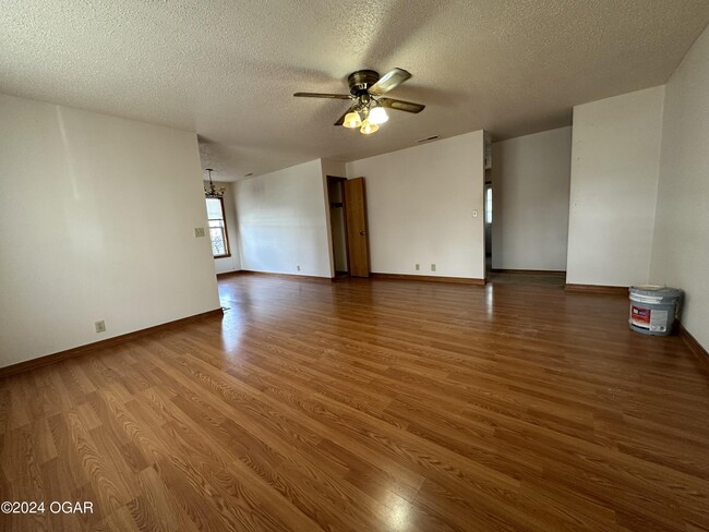 Building Photo - 4227 S Joplin Ave