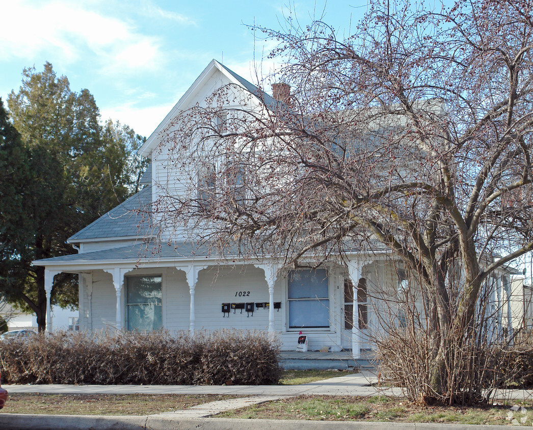 Building Photo - 1022 Main St