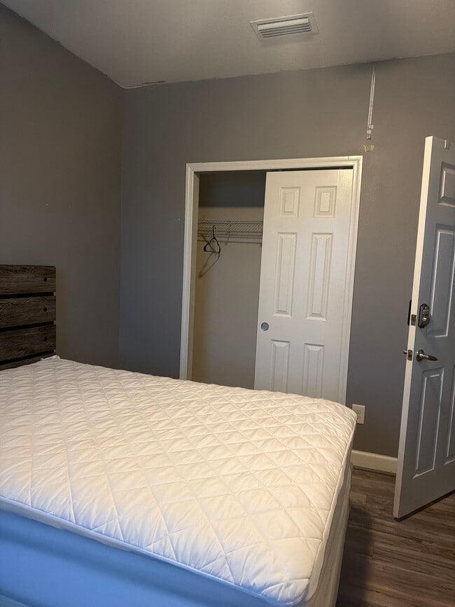 With closet - 10433 Waterstone Dr