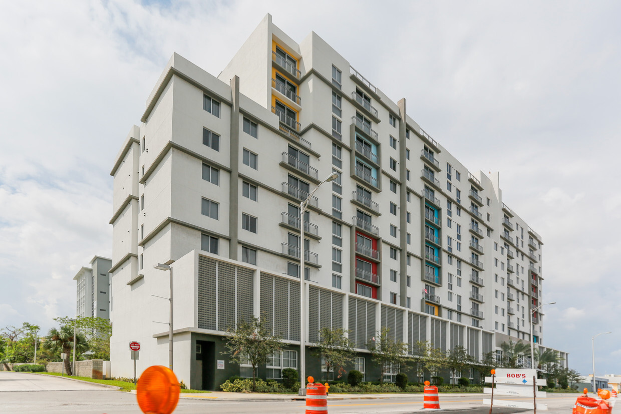 Foto del edificio - St. Martin's Place Apartments