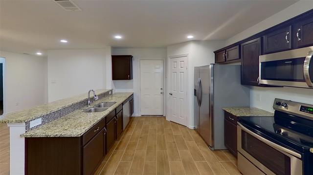 Foto del edificio - 1619 Cedar Bluff Ln