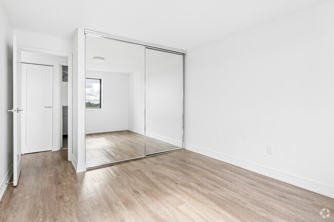 1BR, 1BA - 678SF - Bedroom - 545 547 & 565 Belmont Avenue W