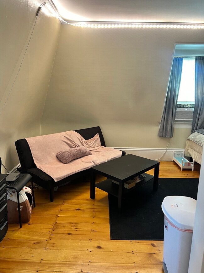 Foto del edificio - 4 Arlington Rd