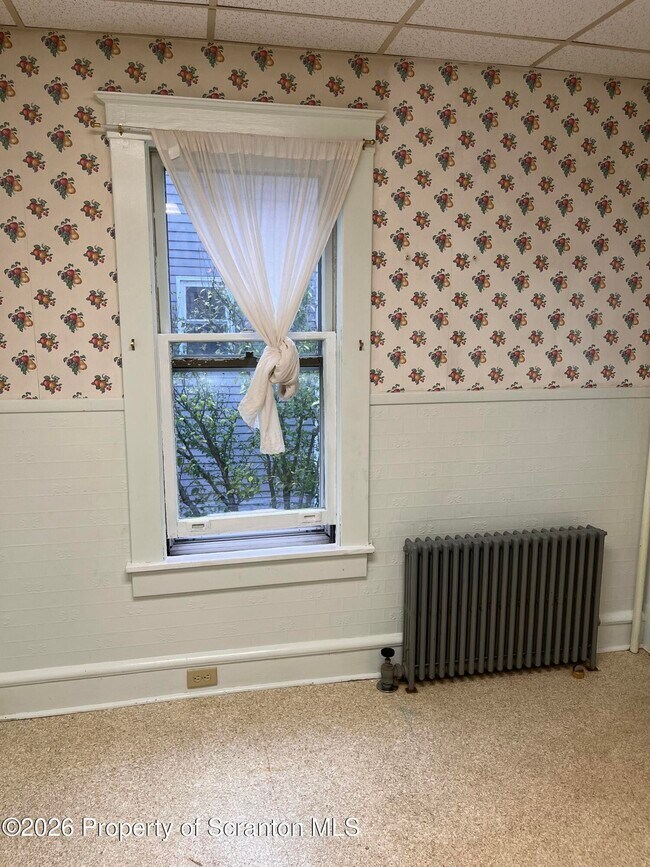 Foto del edificio - 1707 Monroe Ave
