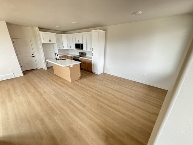 Building Photo - 6152 S 4640 W