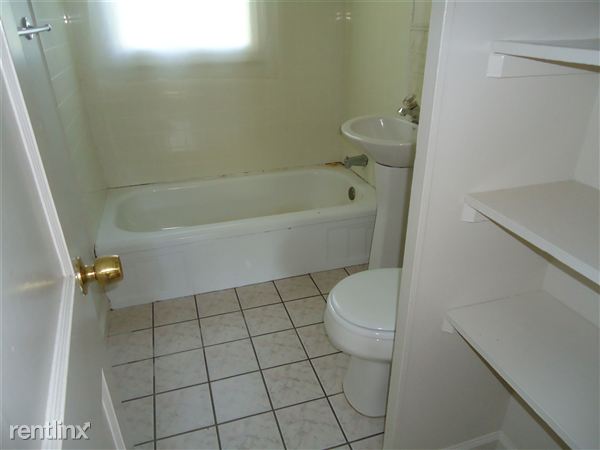 Building Photo - 3110 Westmont Ave