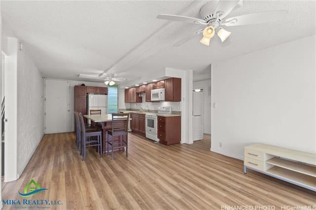 Foto del edificio - 95-273-273 Waikalani Dr