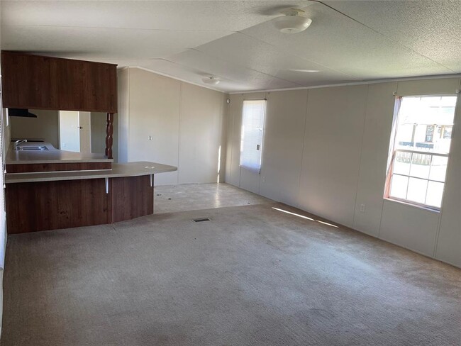 Building Photo - 13535 Sralla Rd