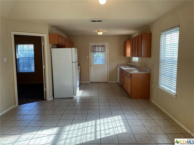 Building Photo - 351 S Water Ln