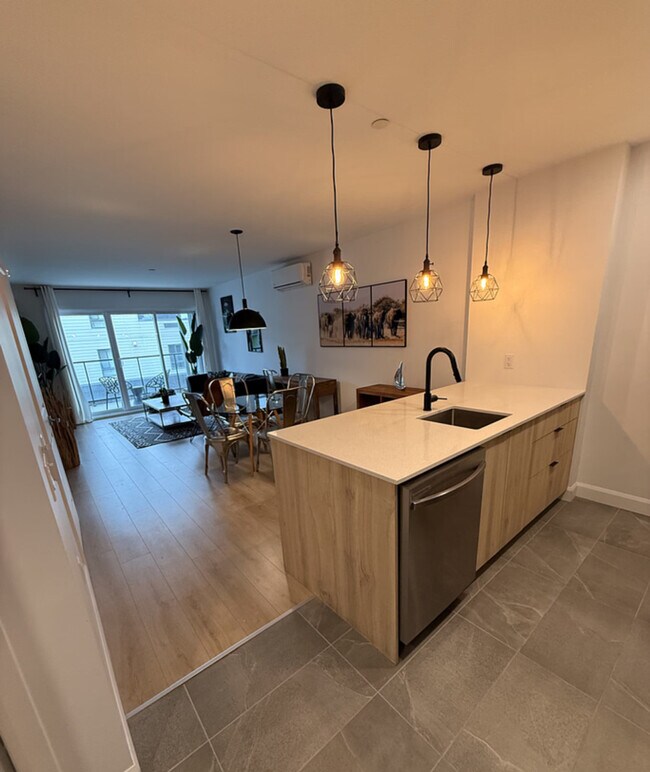 Building Photo - 2905 Rue du Grand Voyer