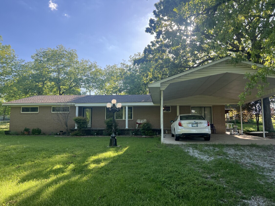 Foto principal - 13915 County Rd 3450