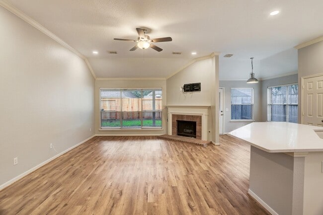 Building Photo - 9311 Cabin Creek Dr
