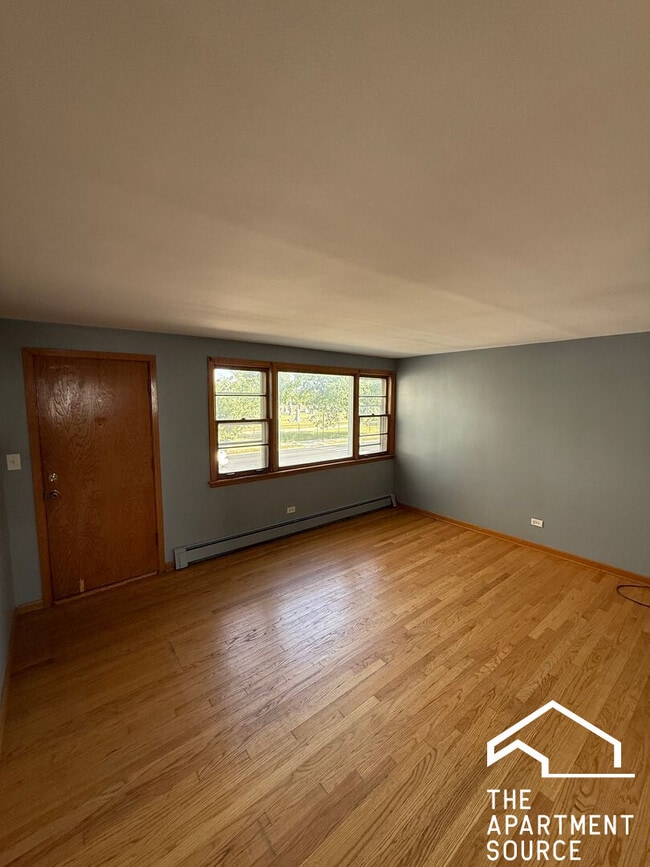 Building Photo - 3556 N Nagle Ave