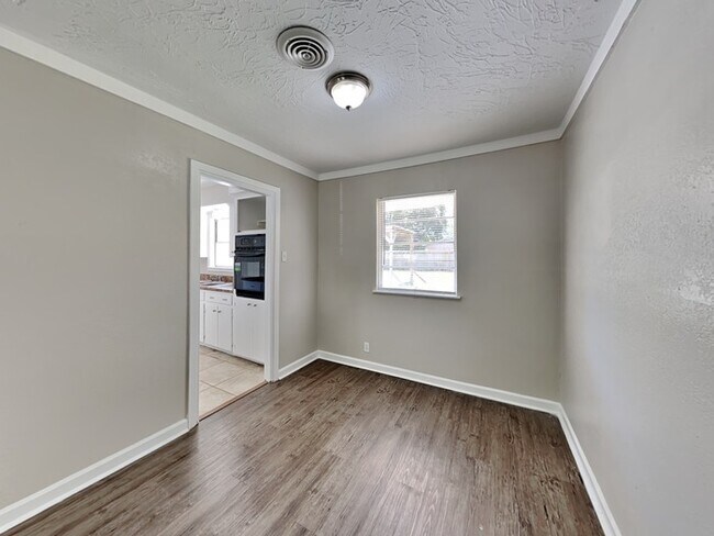 Foto del edificio - 10222 Belfast Rd