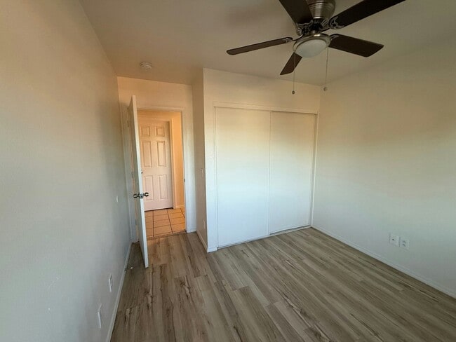 Foto del edificio - 1926 Haskell Rd