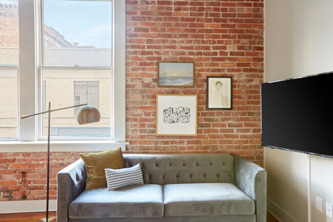 Foto del edificio - 25 E Broughton St