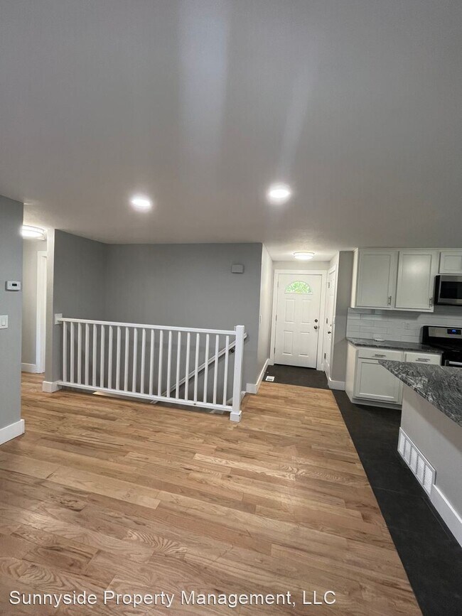 Foto del edificio - 4 br, 3 bath House - 4470 W. 109th Place