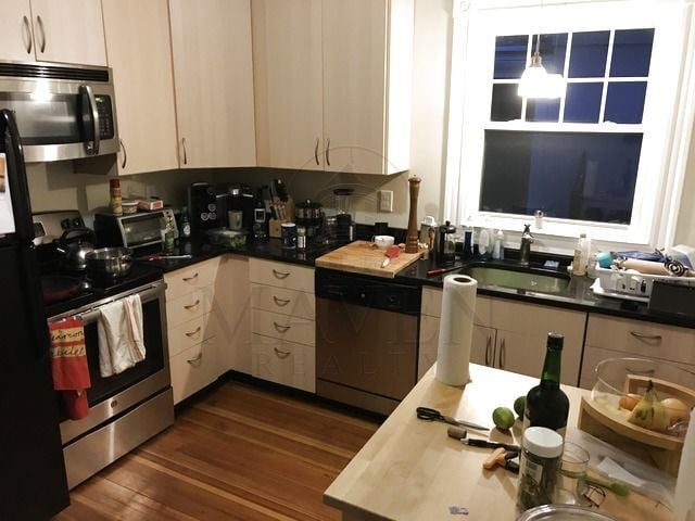 Building Photo - 4 Park Ave